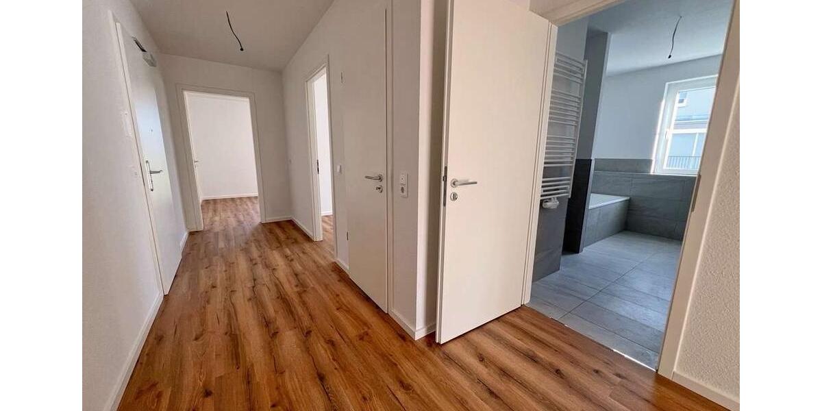 Etagenwohnung Zossen - 3 Zimmer, 90 m&sup2;, 1.265&euro; | Angebot:26568335