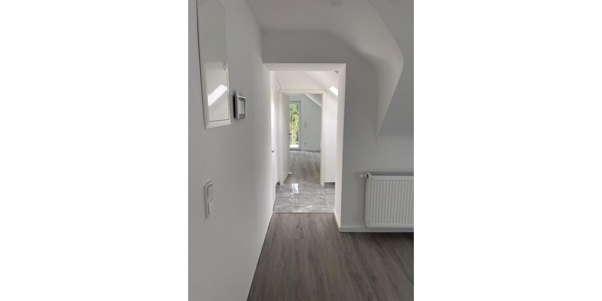 Dachgeschoßwohnung Illingen - 3 Zimmer, 65 m&sup2;, 650&euro; | Angebot:25874200