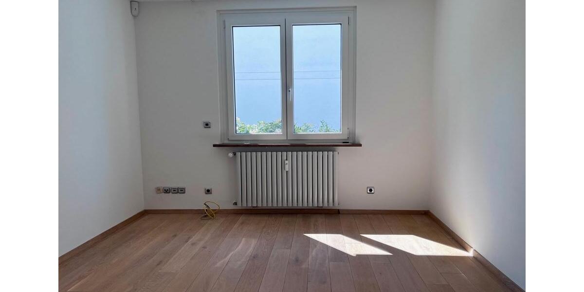Hochparterre Göttingen - 3.5 Zimmer, 120 m&sup2;, 1.640&euro; | Angebot:26642699