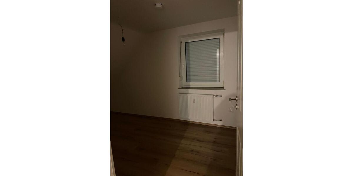 Dachgeschoßwohnung Bad Windsheim - 4 Zimmer, 81 m&sup2;, 900&euro; | Angebot:24745777