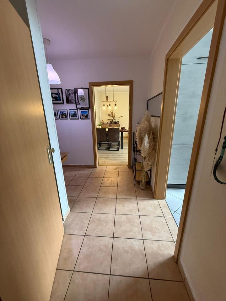 3,5-R-Wohnung DG 2.Etage in 3-Fam.-Haus v.priv Kaltmiete 430 €+N zimmer