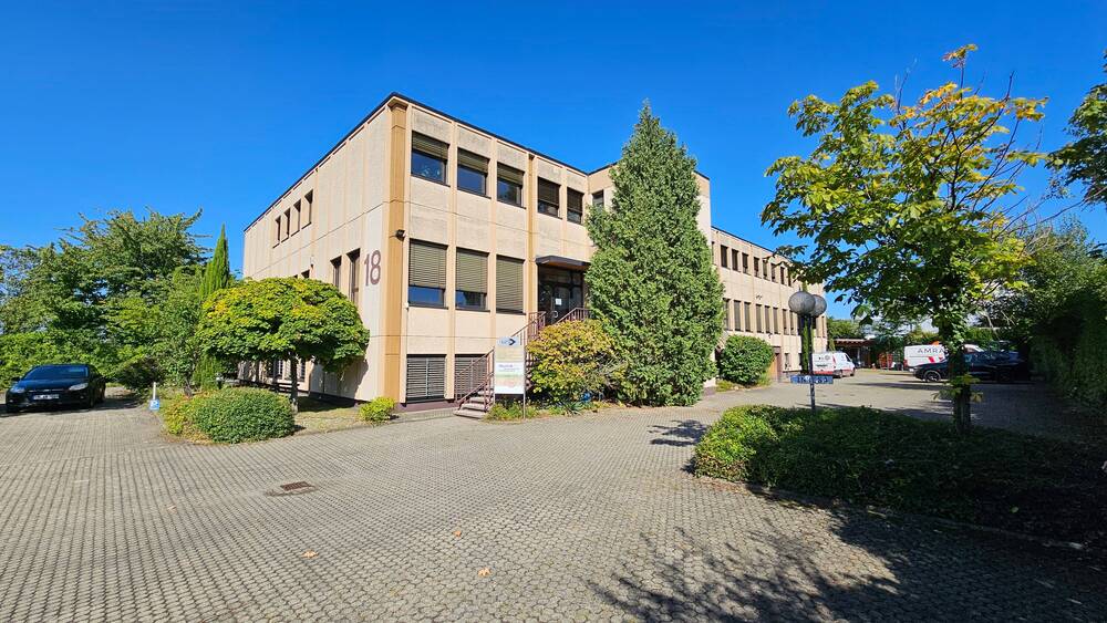 Gewerbeobjekt Freiburg im Breisgau St. Georgen - 1 Zimmer, 736 m&sup2;, 6.350&euro; | Angebot:25746096