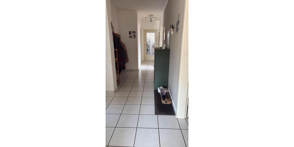 Dachgeschoßwohnung Waxweiler - 4 Zimmer, 115 m&sup2;, 700&euro; | Angebot:26653128