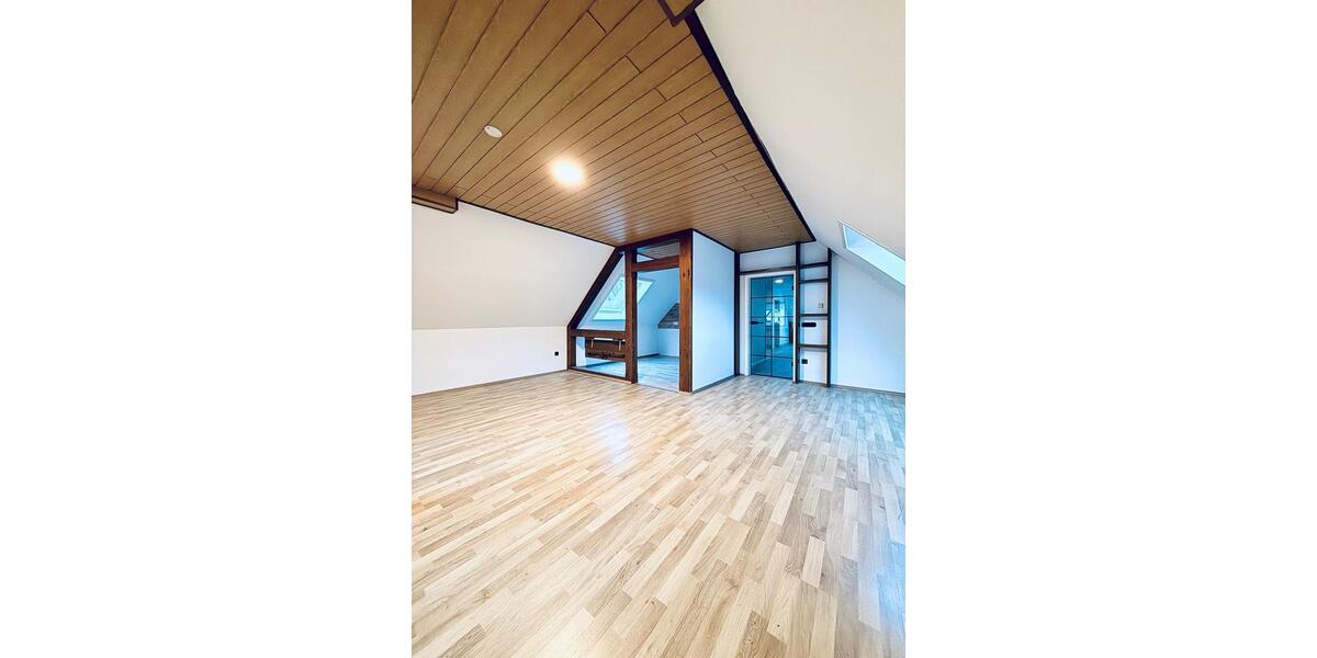 Dachgeschoßwohnung Attendorn - 2 Zimmer, 93 m&sup2;, 700&euro; | Angebot:25514531