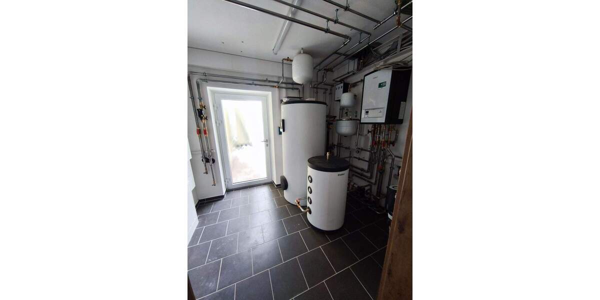 Einfamilienhaus Igensdorf Pettensiedel - 1 Zimmer, 240 m&sup2;, 2.200&euro; | Angebot:25770176