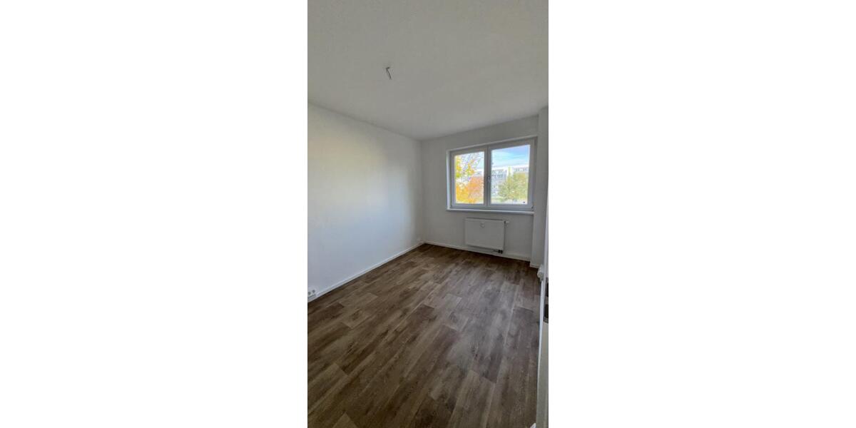 3 Raum Wohnung mit großem Balkon 3 zimmer