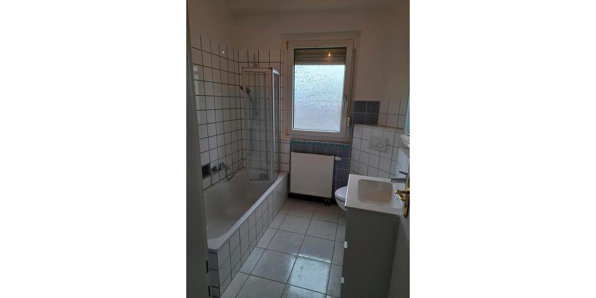 3 Zi, Kü,Bad,Balkon,Gäste WC,EG mit Stufen Dillingen Pachten 2 zimmer