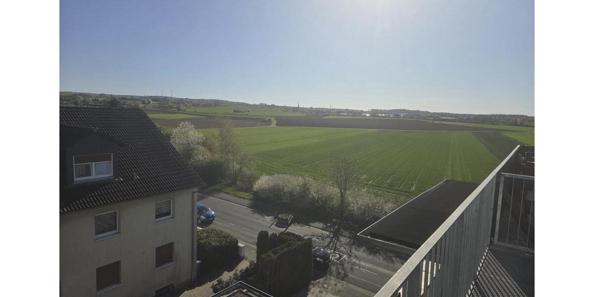 Dachgeschoßwohnung Großostheim - 3 Zimmer, 67 m&sup2;, 910&euro; | Angebot:26137430