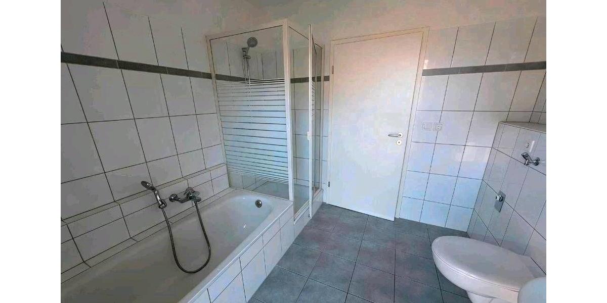 Erdgeschoßwohnung Geesthacht - 3 Zimmer, 86 m&sup2;, 1.190&euro; | Angebot:25968328