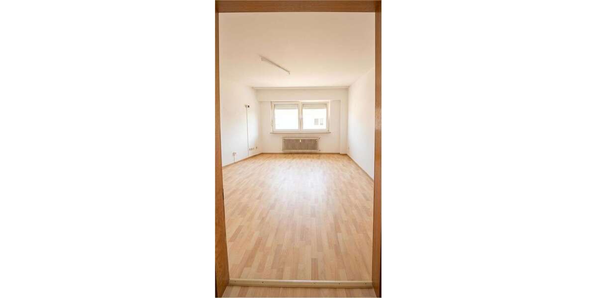 Etagenwohnung Völklingen - 3 Zimmer, 75 m&sup2;, 550&euro; | Angebot:27275392