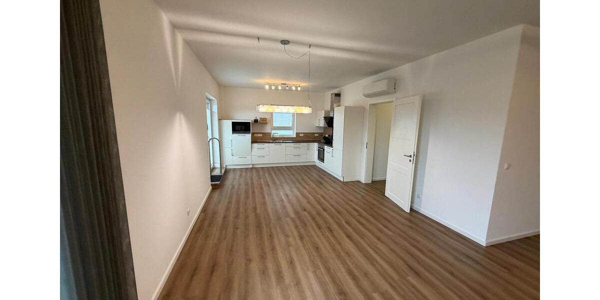 Dachgeschoßwohnung Schlüchtern - 5 Zimmer, 148 m&sup2;, 1.300&euro; | Angebot:24867340