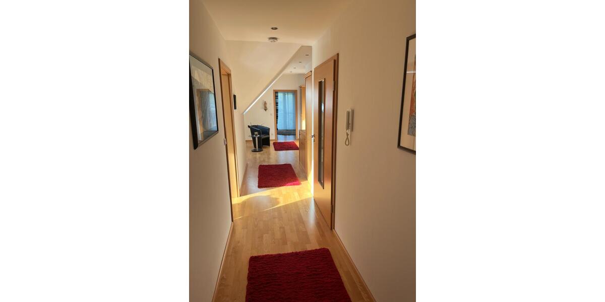 Dachgeschoßwohnung Geisa - 2 Zimmer, 92 m&sup2;, 1.180&euro; | Angebot:24444740