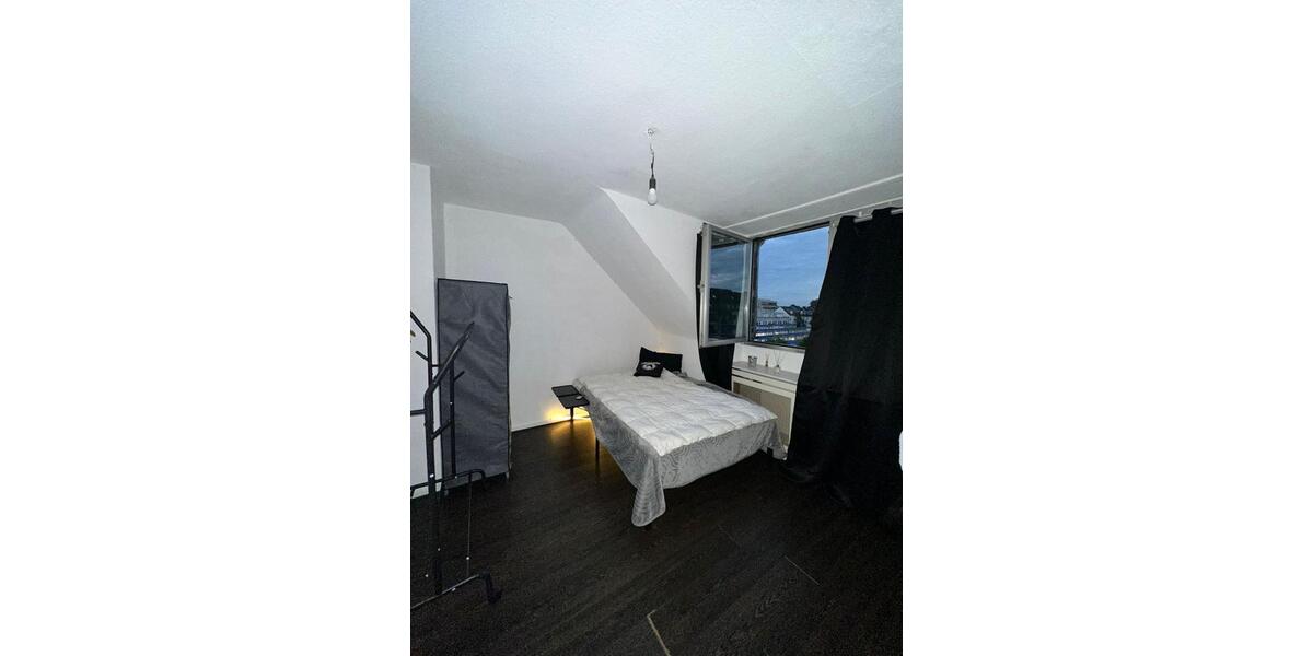 18m2 Möbiliert wg Zimmer im Behrenstraße 25 Düsseldorf 2 zimmer