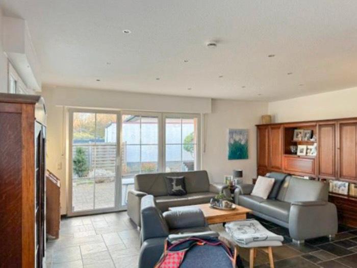 Elegante Erdgeschosswohnung mit Wintergarten und Fußbodenheizung 3 zimmer