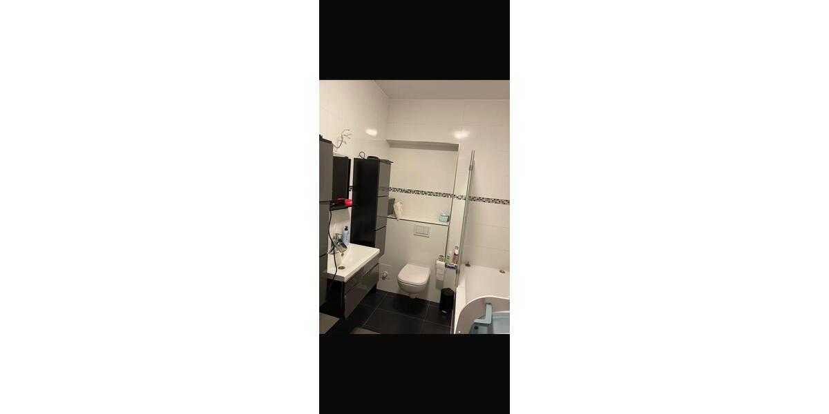 Etagenwohnung Wiesbaden Schierstein - 3 Zimmer, 75 m&sup2;, 1.200&euro; | Angebot:26620831