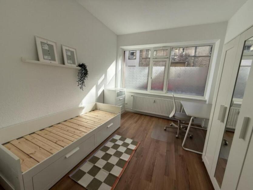 Mobilisiertes 12 qm Zimmer in neugebauter in Ostadt. 5m von KIT