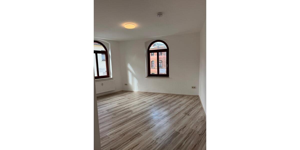 Erdgeschoßwohnung Reichenbach im Vogtland - 2 Zimmer, 42 m&sup2;, 300&euro; | Angebot:26122009