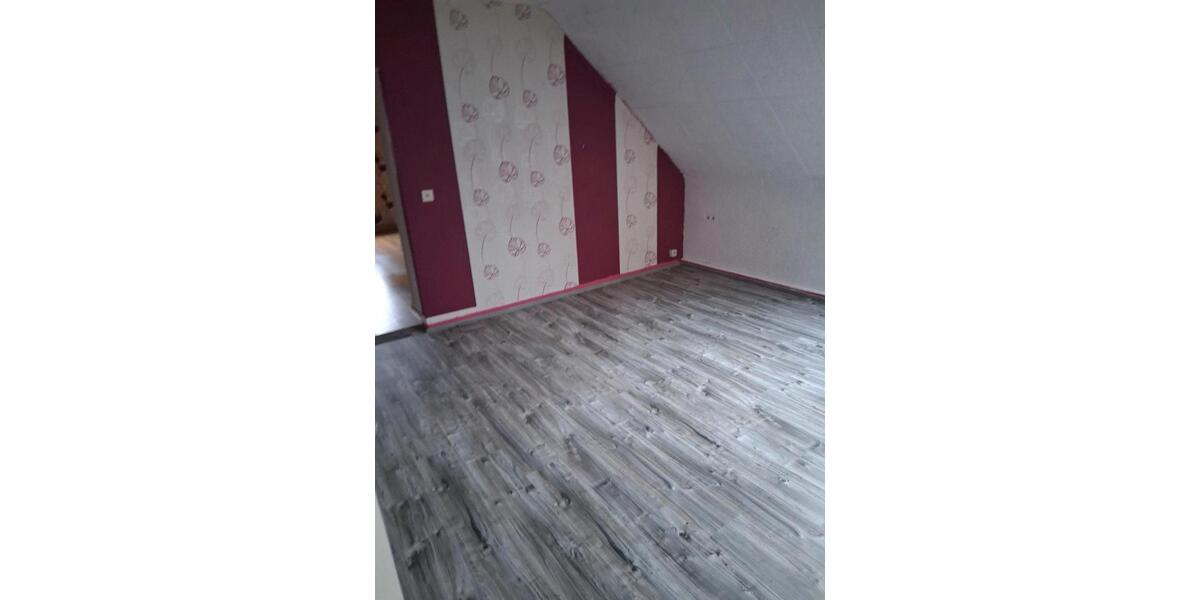 Dachgeschoßwohnung Bitburg - 4 Zimmer, 90 m&sup2;, 850&euro; | Angebot:24839565