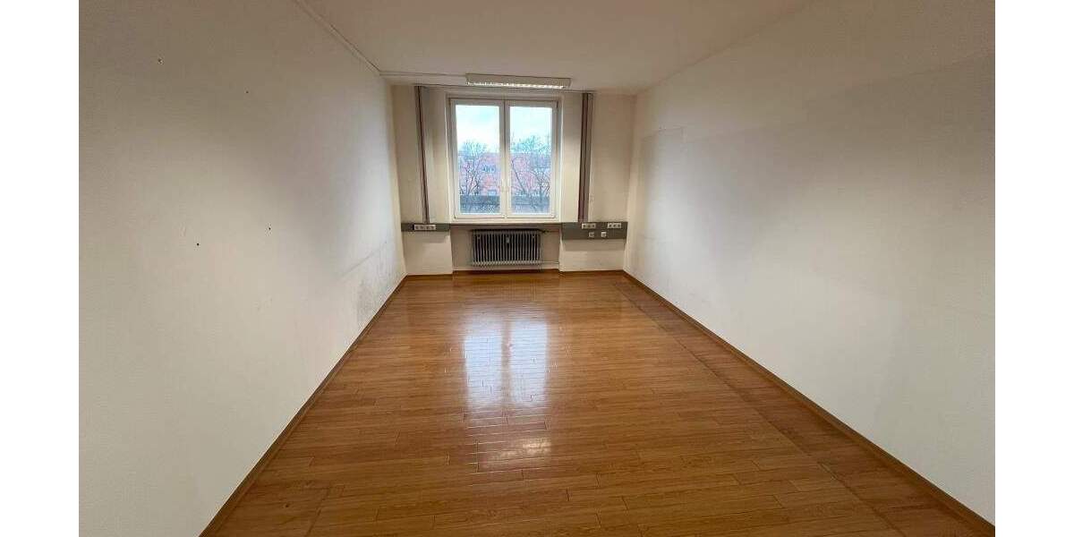 Gewerbeobjekt Nürnberg Tafelhof - 1 Zimmer, 339 m&sup2;, 3.400&euro; | Angebot:25781311