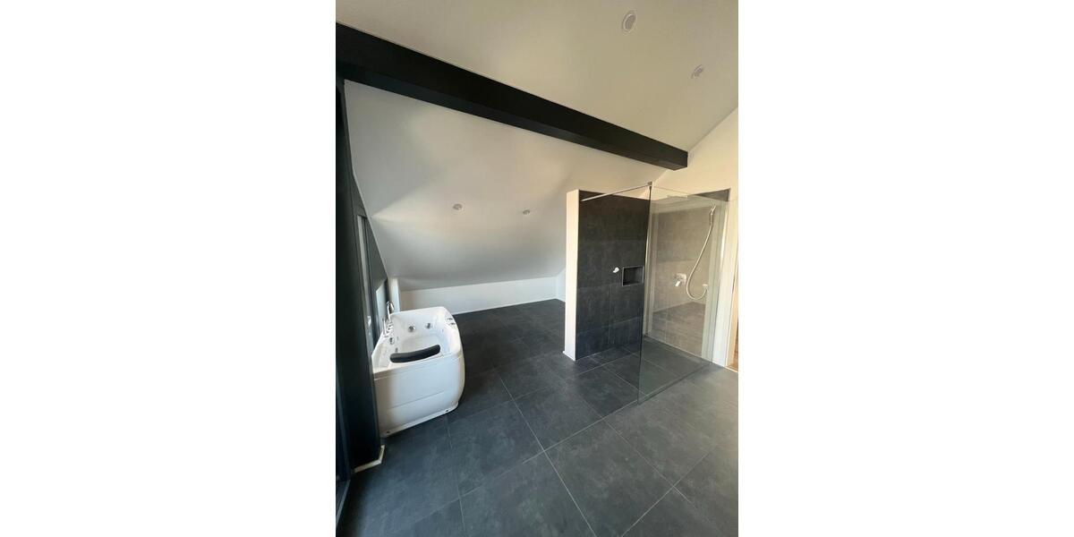 Maisonettenwohnung Siegen - 4 Zimmer, 175 m&sup2;, 1.900&euro; | Angebot:25974962