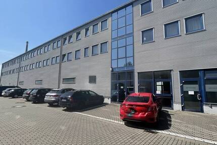 AnKaSa GmbH*Gewerbeeinheit Verkaufsraum Halle Büro Lager 730m²*vielseitige Nutzung+ebenerdig+Rampe zimmer