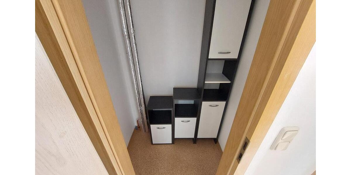 Etagenwohnung Roßwein - 2 Zimmer, 48 m&sup2;, 250&euro; | Angebot:25375181