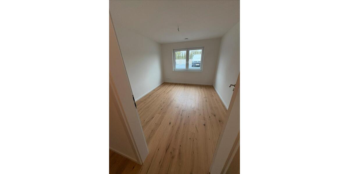 Erdgeschoßwohnung Hiddenhausen - 1 Zimmer, 119 m&sup2;, 1.834&euro; | Angebot:24818934