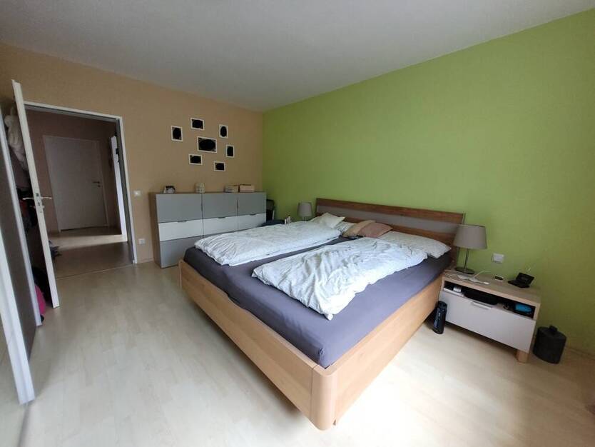 * ANSPRECHEND * LICHTDURCHFLUTET * NATURNAH * tolle 3-Zi-Wohnung mit SÜDBALKON im Nürnberger Süden