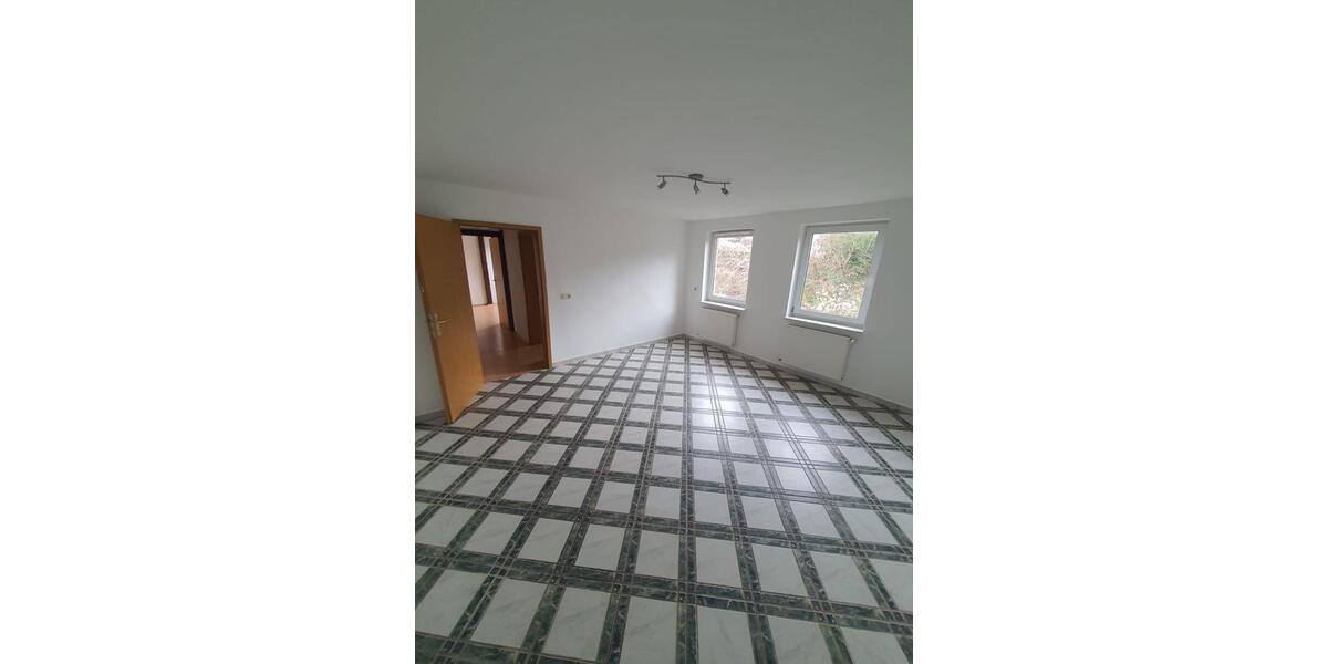 Dachgeschoßwohnung Burg - 2 Zimmer, 78 m&sup2;, 470&euro; | Angebot:26492123