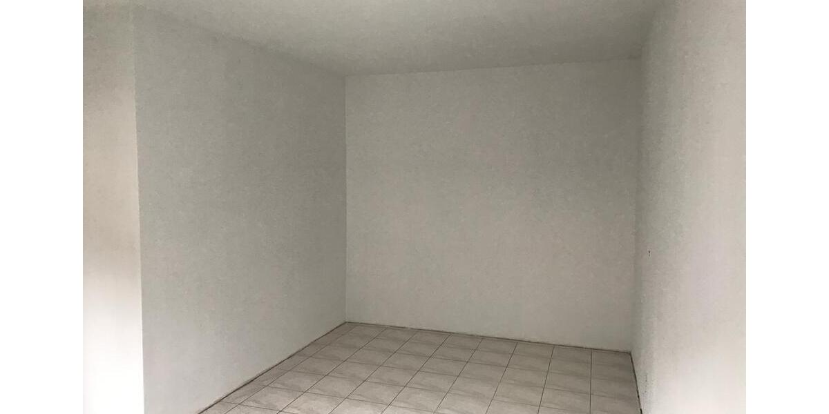 Etagenwohnung Meerane - 3 Zimmer, 82 m&sup2;, 500&euro; | Angebot:26522266