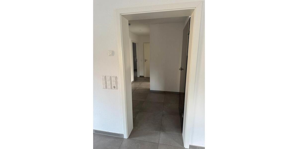 Erdgeschoßwohnung Oedheim - 2.5 Zimmer, 85 m&sup2;, 900&euro; | Angebot:26620994