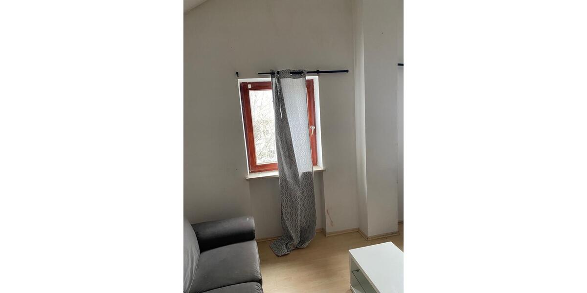 Dachgeschoßwohnung Höhenkirchen-Siegertsbrunn Siegertsbrunn - 1 Zimmer, 90 m&sup2;, 500&euro; | Angebot:24355238