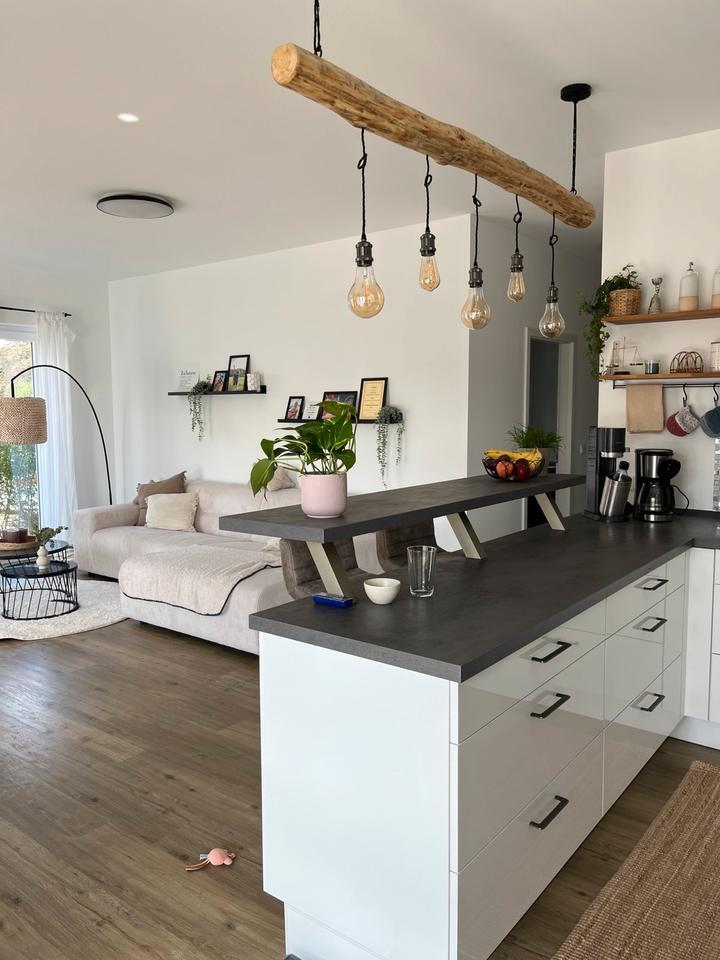 4 Zimmerwohnung mit Terrasse und Garten