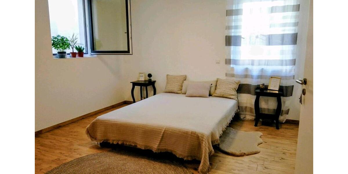 1 Private Zimmer in Ferienwohnung Freiburg €500 WOCHENTLICH!!! 2 zimmer