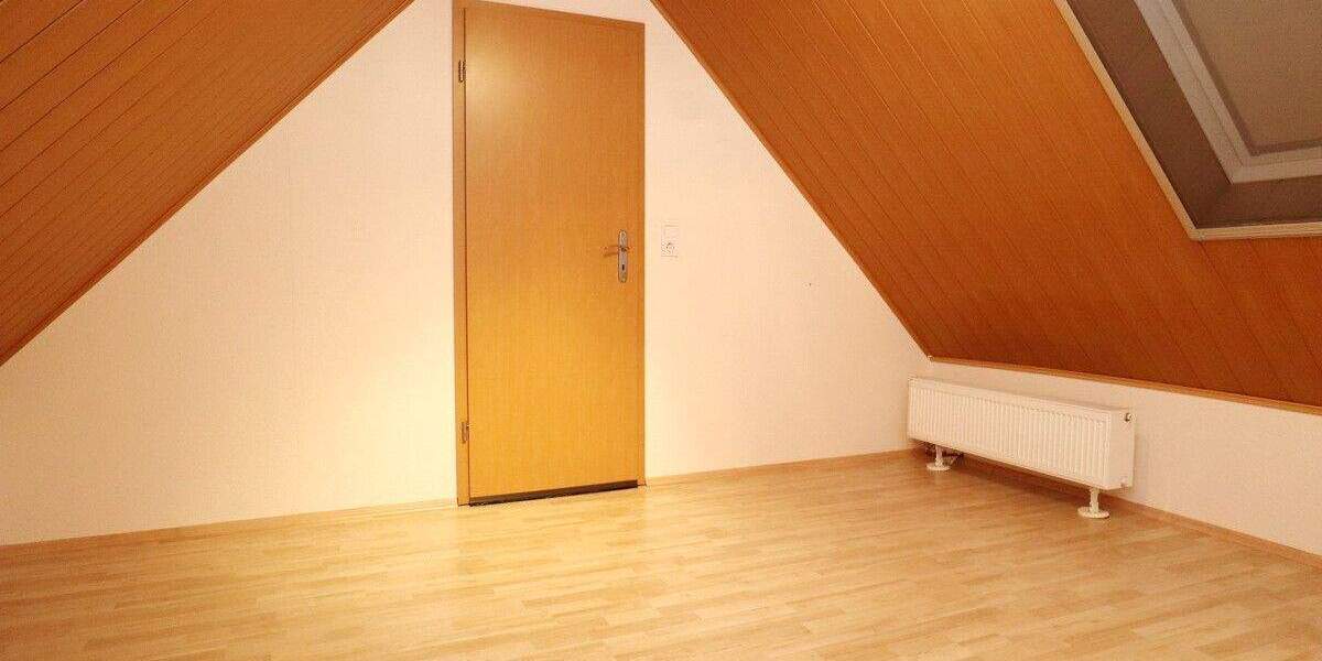 Großräumige 2,5-Zimmer Wohnung auf zwei Ebenen in Henstedt-Ulzburg 2 zimmer