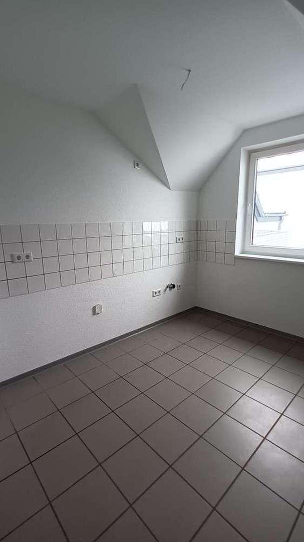 Wohnung zum Mieten in Hillesheim 930 € 116.21 m² 5 zimmer