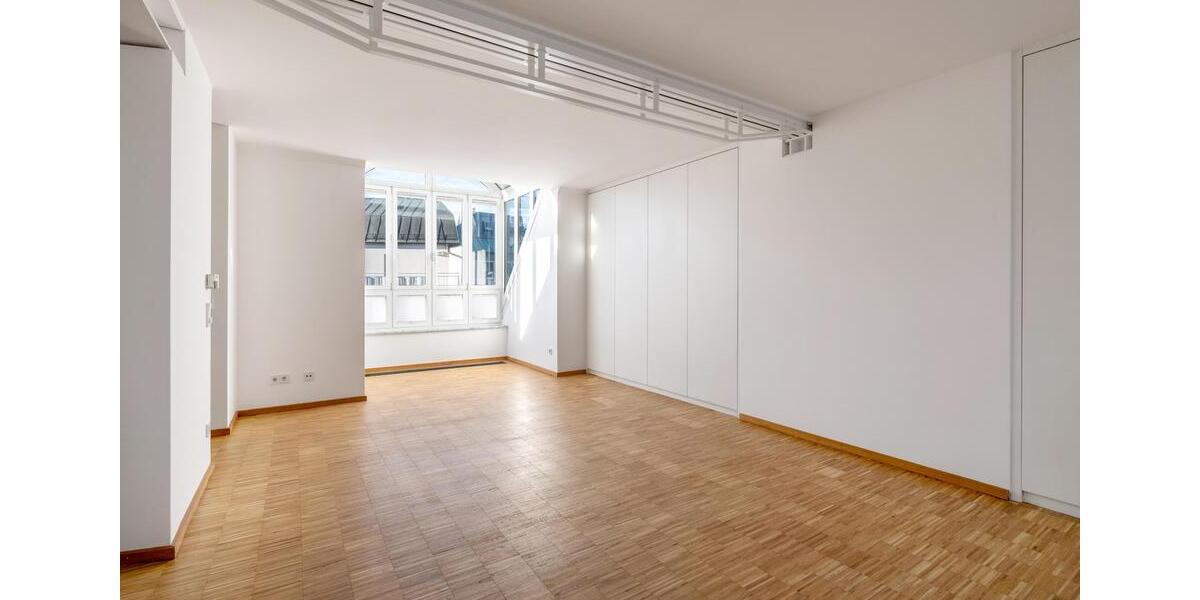 Dachgeschoßwohnung München Schwabing-Freimann - 3 Zimmer, 144 m&sup2;, 2.980&euro; | Angebot:25082631