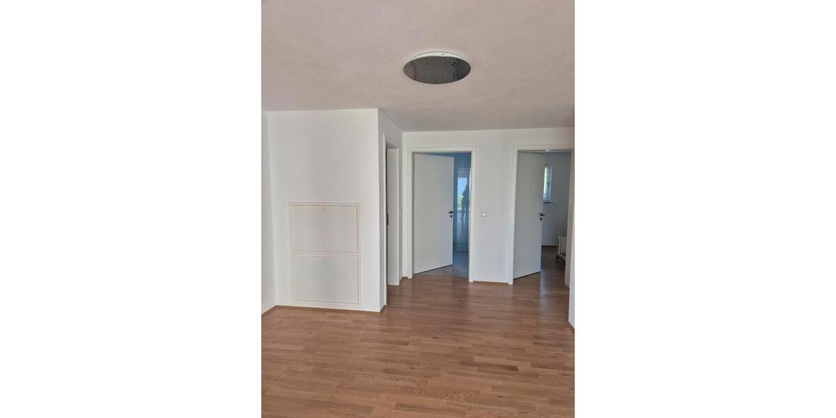 Erdgeschoßwohnung Crailsheim - 3.5 Zimmer, 107 m&sup2;, 1.290&euro; | Angebot:25791250
