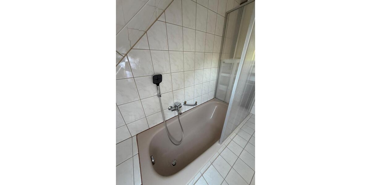 Dachgeschoßwohnung Meuselwitz - 2 Zimmer, 330&euro; | Angebot:23004912