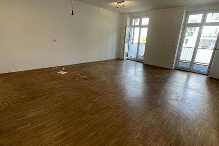 Wohnung Trier Feyen-Weismark - 2 Zimmer, 77 m&sup2;, 780&euro; | Angebot:26533783
