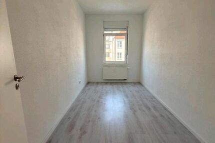 Wohnen auf Zeit Ludwigsburg - 12 Zimmer, 96 m&sup2;, 500&euro; | Angebot:26295164