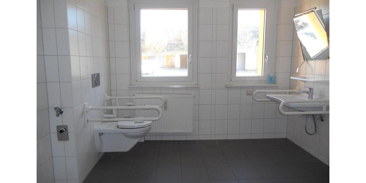 Erdgeschoßwohnung Bischofswerda - 2 Zimmer, 61 m&sup2;, 375&euro; | Angebot:26419897