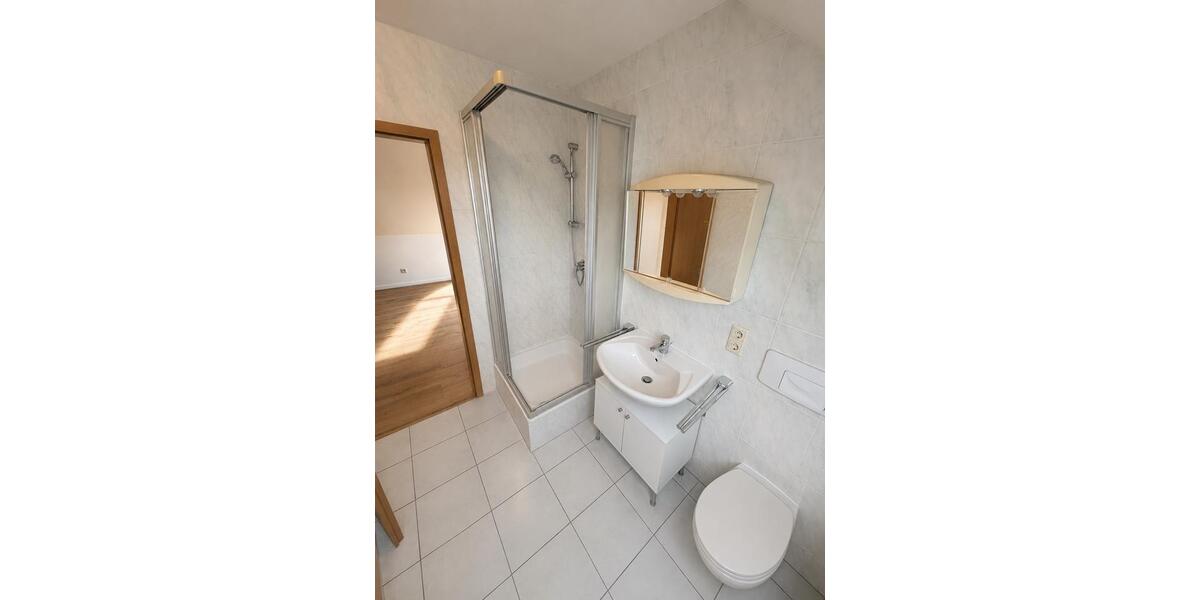 Dachgeschoßwohnung Bonn Friesdorf - 2 Zimmer, 73 m&sup2;, 850&euro; | Angebot:26677977