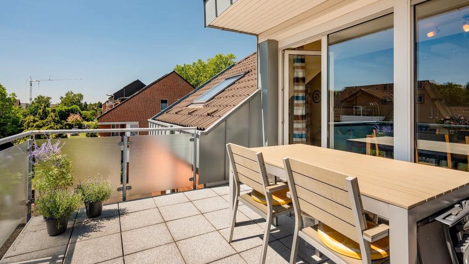Dachgeschoßwohnung Mönchengladbach Nord - 3.5 Zimmer, 80 m&sup2;, 1.250&euro; | Angebot:26231925