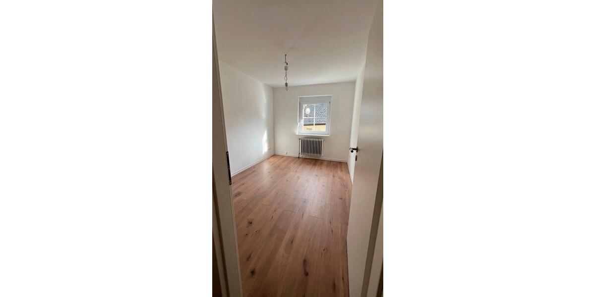 Hochparterre Efringen-Kirchen Kirchen - 2.5 Zimmer, 52 m&sup2;, 670&euro; | Angebot:26566604