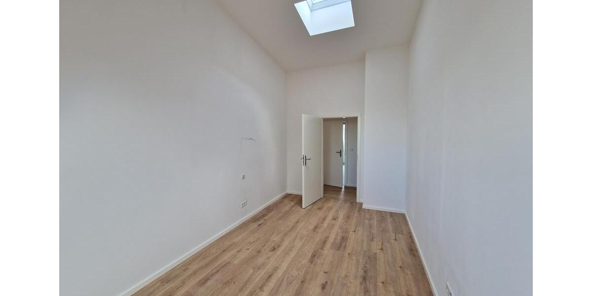 Dachgeschoßwohnung Berlin Mitte - 3 Zimmer, 89 m&sup2;, 1.639&euro; | Angebot:23397972