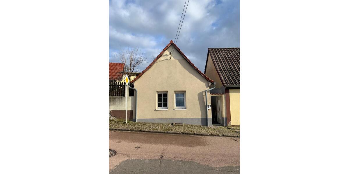 Einfamilienhaus Nienburg (Saale) - 2 Zimmer, 55 m&sup2;, 320&euro; | Angebot:25351961