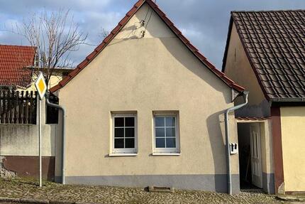 Haus Nienburg (Saale) - 2 Zimmer, 55 m&sup2;, 320&euro; | Angebot:25351961