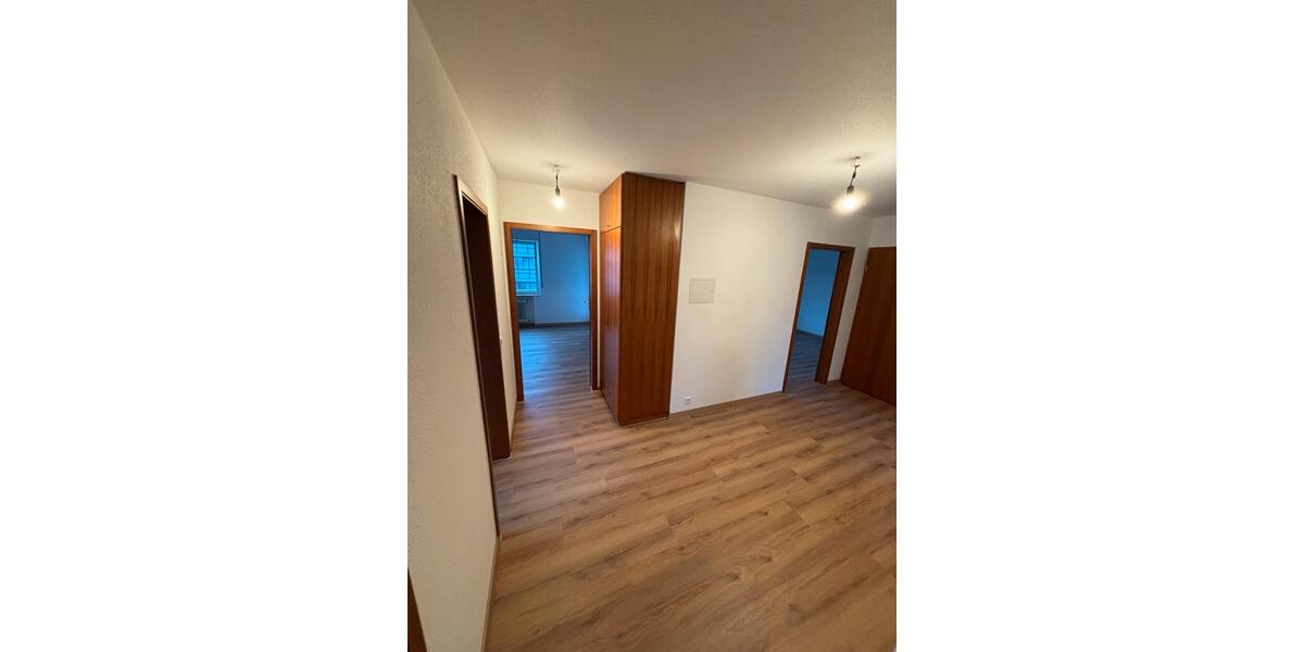 Etagenwohnung Lauchringen - 3 Zimmer, 82 m&sup2;, 950&euro; | Angebot:24431624