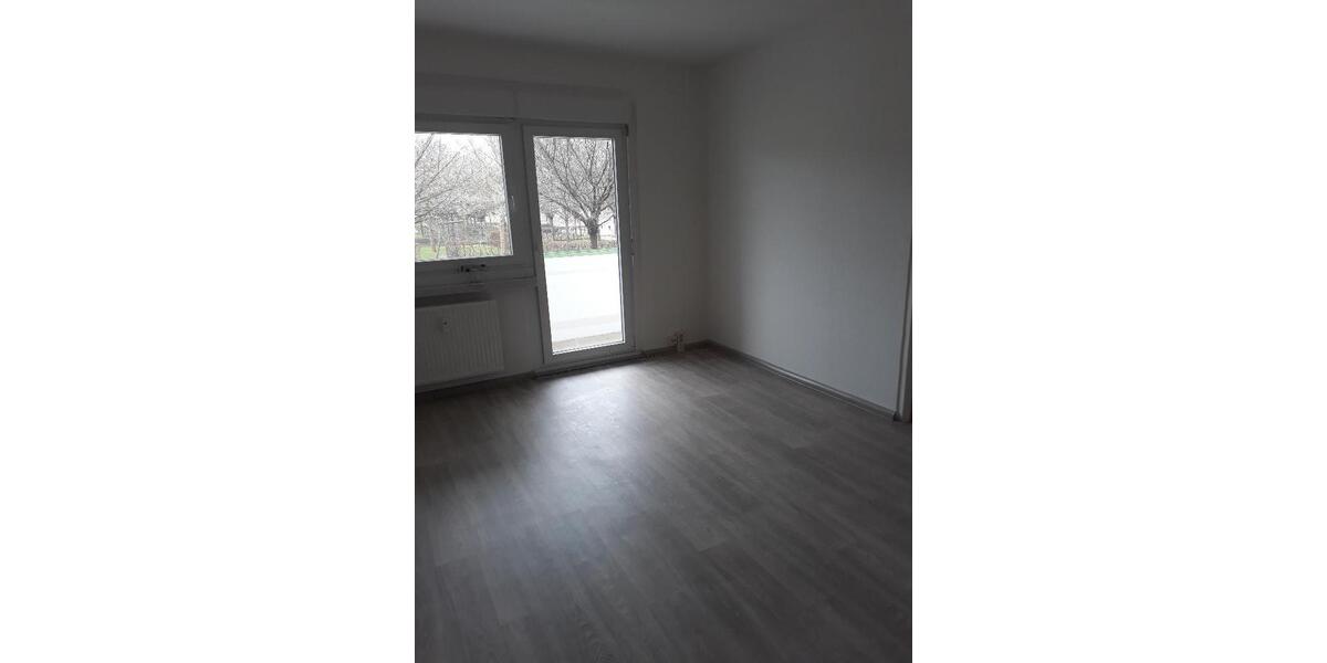Etagenwohnung Bernburg (Saale) - 3 Zimmer, 71 m&sup2;, 495&euro; | Angebot:25251285